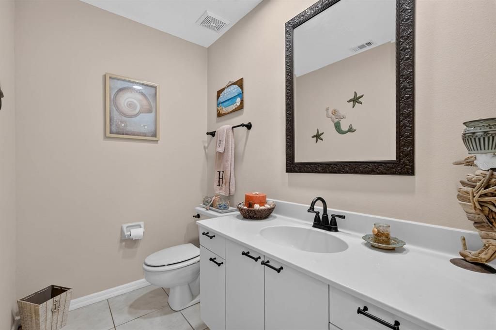 For Sale: $374,900 (2 beds, 2 baths, 2157 Square Feet)