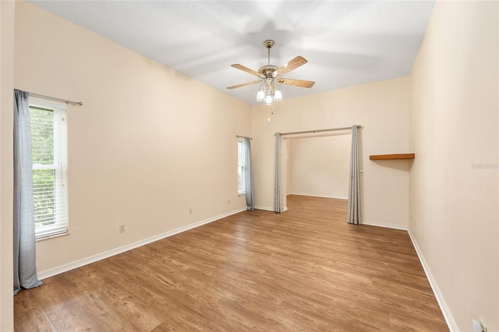 For Sale: $429,900 (3 beds, 2 baths, 2031 Square Feet)