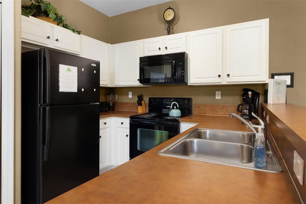 Active With Contract: $220,000 (2 beds, 2 baths, 1015 Square Feet)