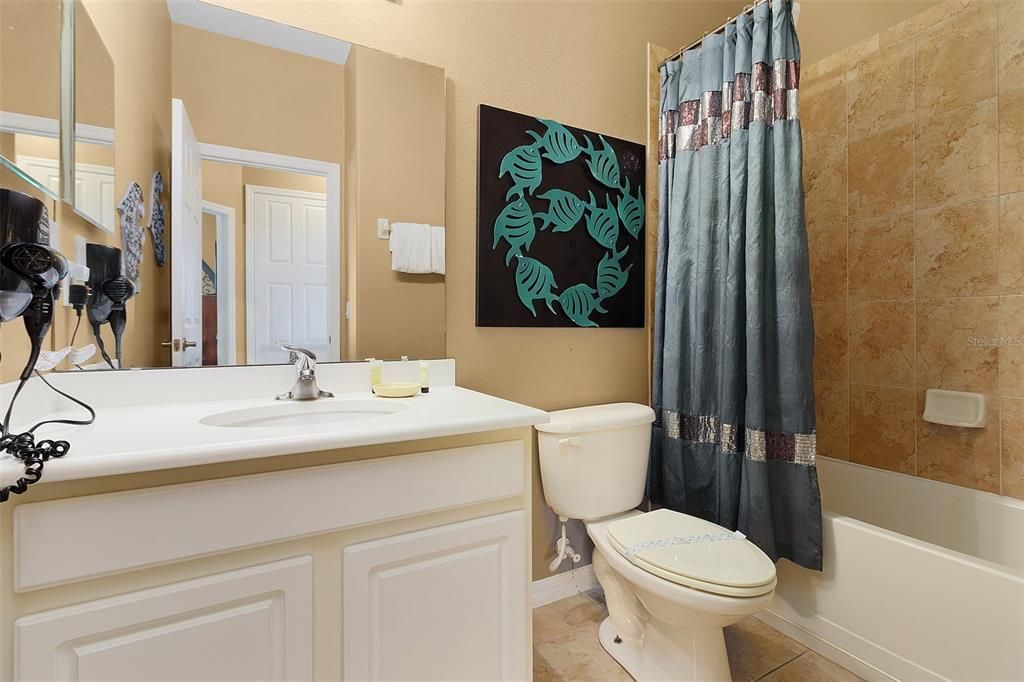 Active With Contract: $220,000 (2 beds, 2 baths, 1015 Square Feet)