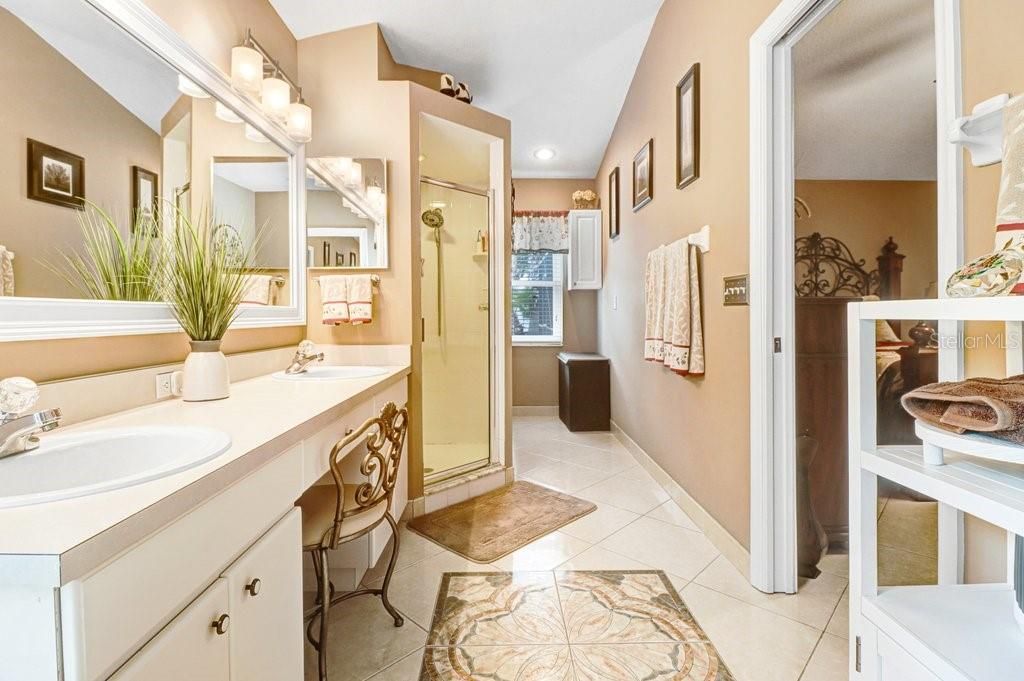 На продажу: $392,900 (3 спален, 2 ванн, 1847 Квадратных фут)