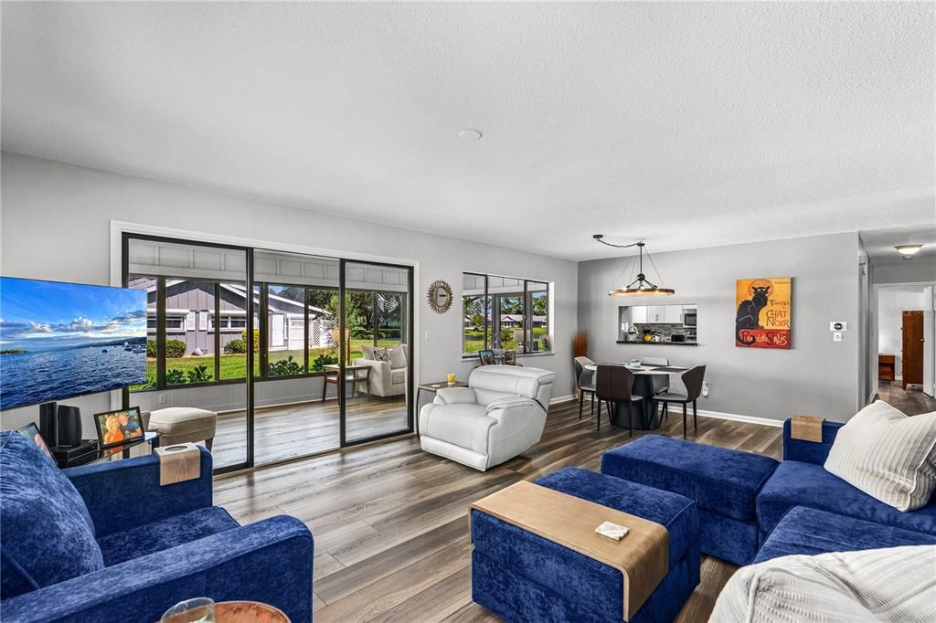 Active With Contract: $329,000 (3 beds, 2 baths, 1530 Square Feet)