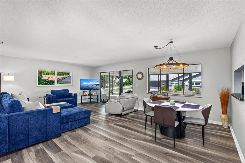 Active With Contract: $329,000 (3 beds, 2 baths, 1530 Square Feet)