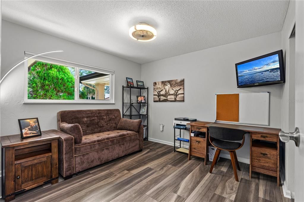 Active With Contract: $329,000 (3 beds, 2 baths, 1530 Square Feet)