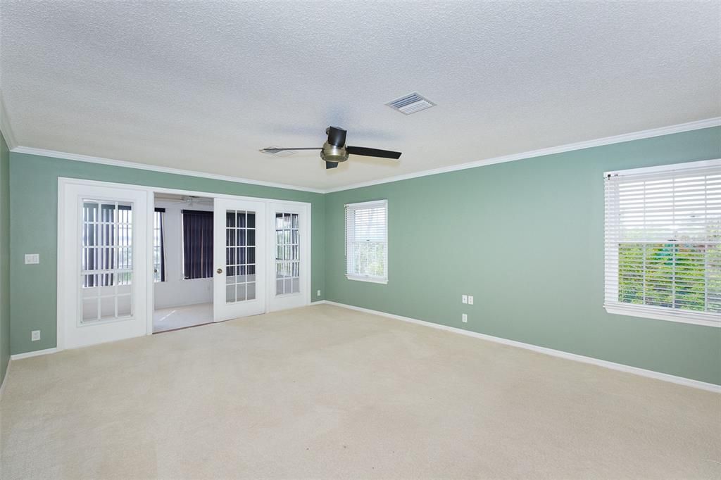 For Sale: $2,500,000 (6 beds, 5 baths, 6991 Square Feet)