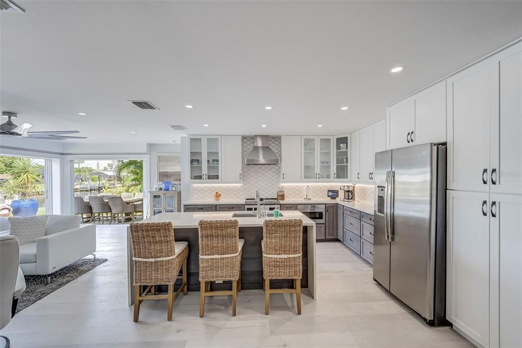 En Venta: $785,000 (4 camas, 3 baños, 1959 Pies cuadrados)