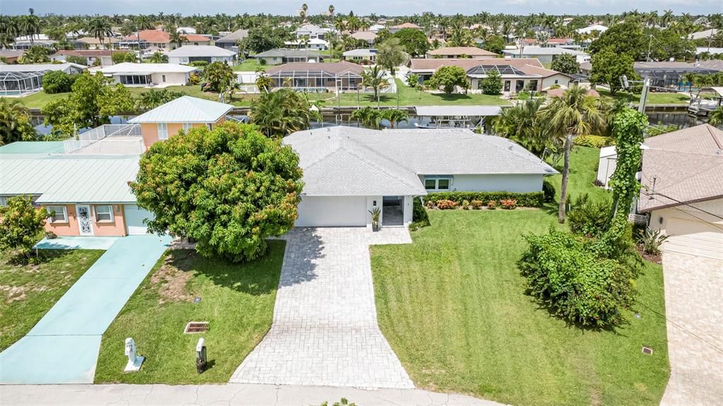 En Venta: $785,000 (4 camas, 3 baños, 1959 Pies cuadrados)