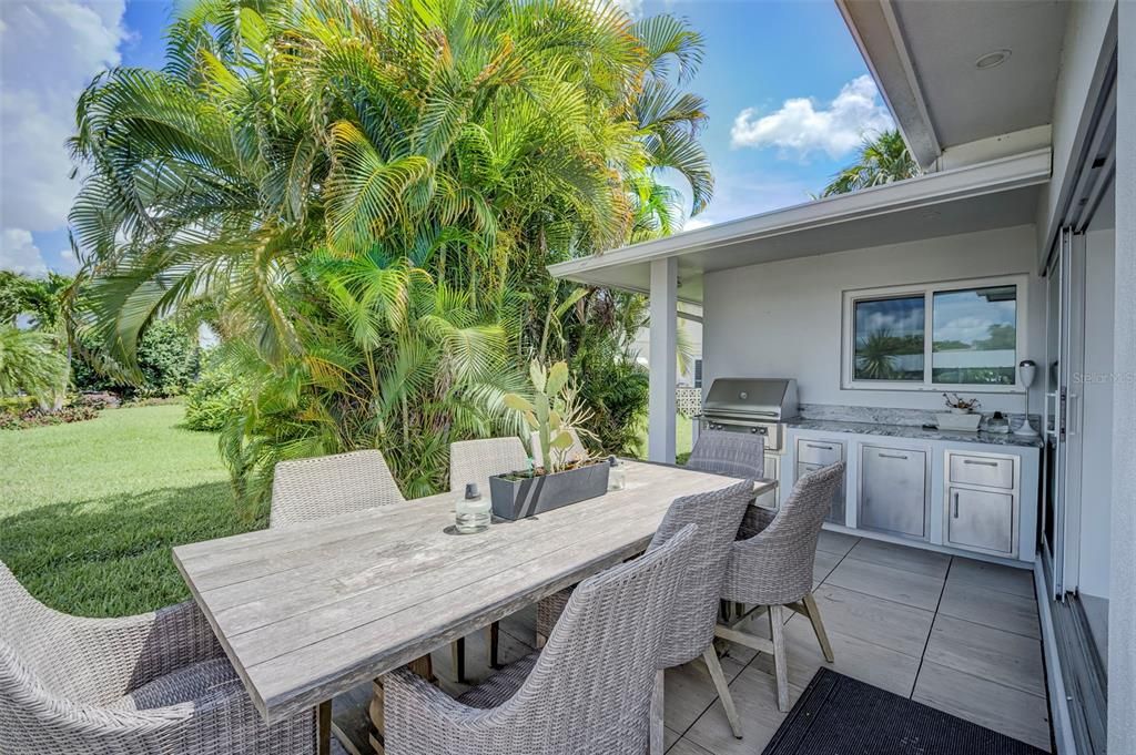 En Venta: $785,000 (4 camas, 3 baños, 1959 Pies cuadrados)