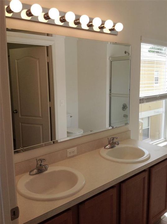 For Rent: $1,895 (2 beds, 2 baths, 1273 Square Feet)