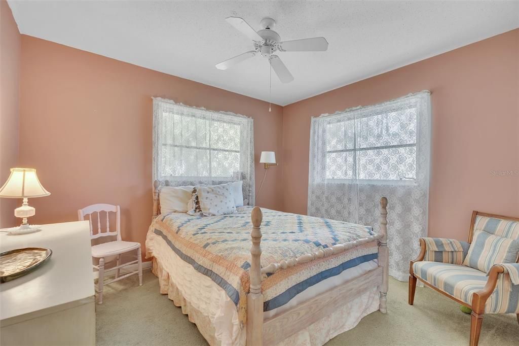For Sale: $447,000 (3 beds, 2 baths, 1706 Square Feet)
