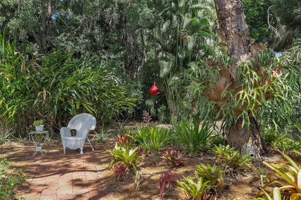 For Sale: $447,000 (3 beds, 2 baths, 1706 Square Feet)