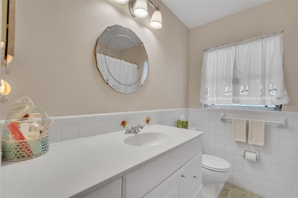 For Sale: $447,000 (3 beds, 2 baths, 1706 Square Feet)