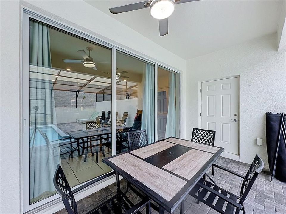 For Sale: $425,000 (5 beds, 4 baths, 2293 Square Feet)