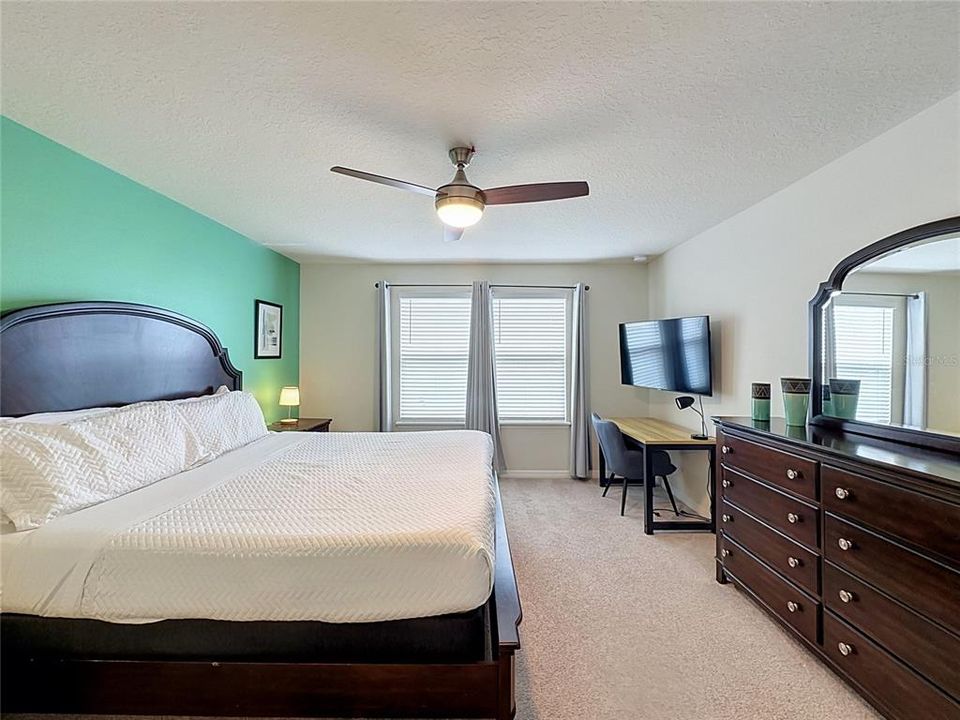 For Sale: $425,000 (5 beds, 4 baths, 2293 Square Feet)