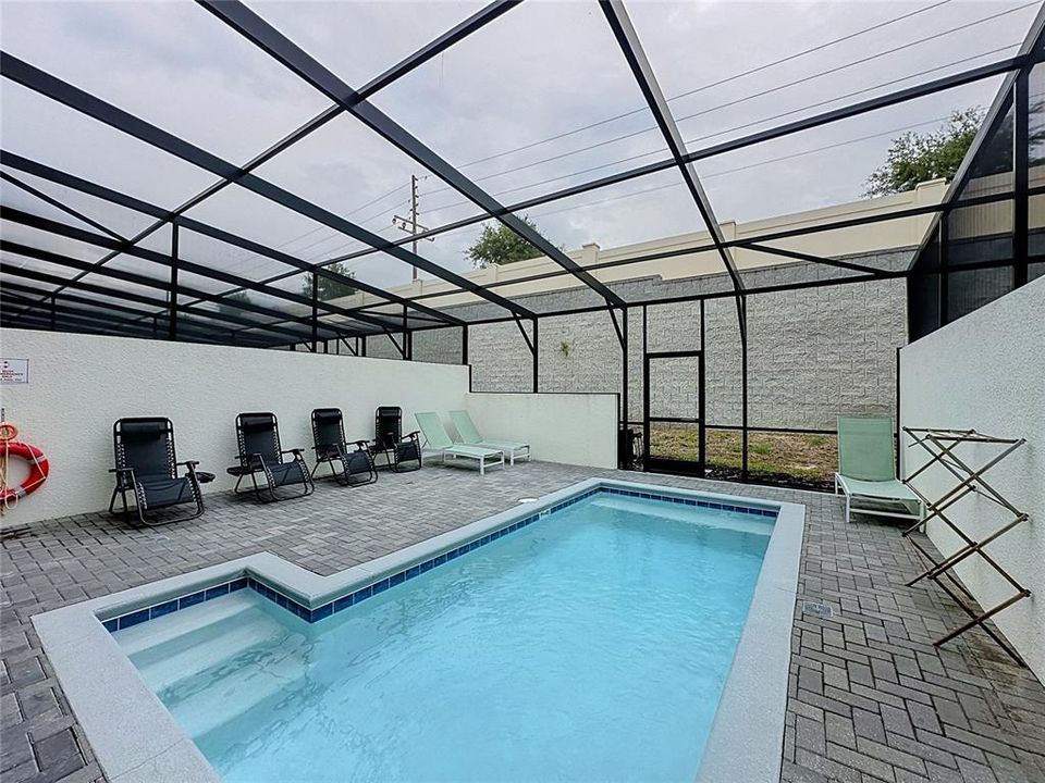 For Sale: $425,000 (5 beds, 4 baths, 2293 Square Feet)