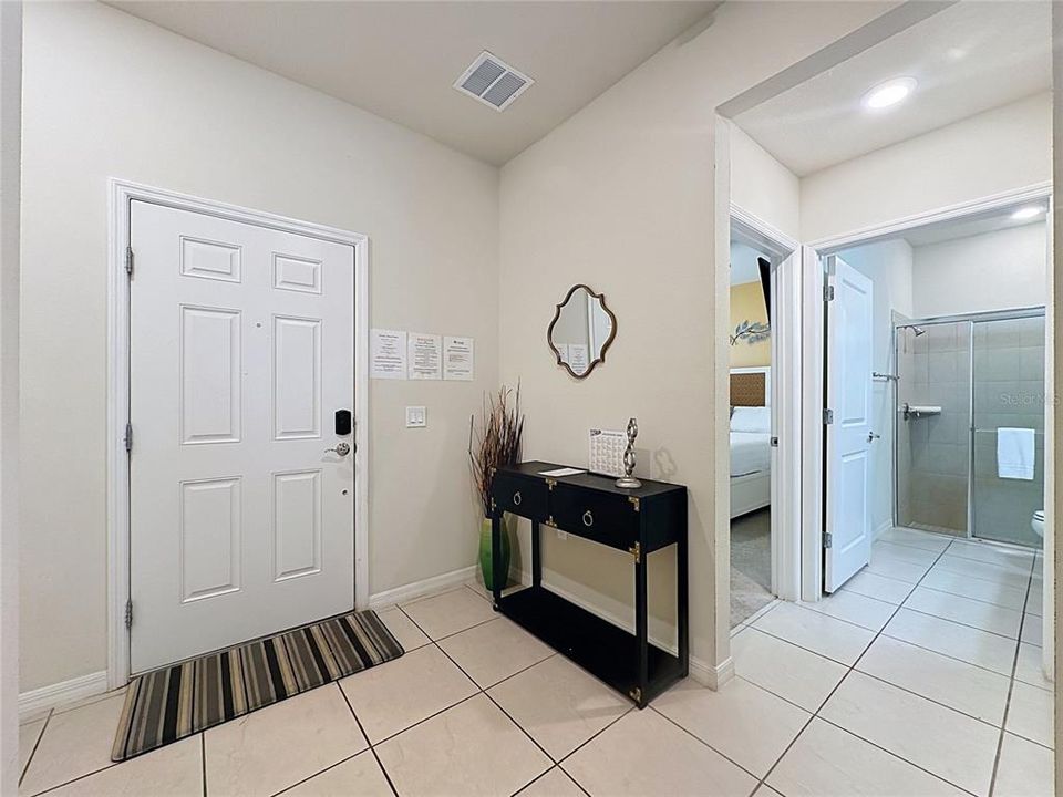 For Sale: $425,000 (5 beds, 4 baths, 2293 Square Feet)