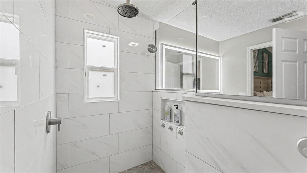 На продажу: $465,000 (4 спален, 2 ванн, 1747 Квадратных фут)