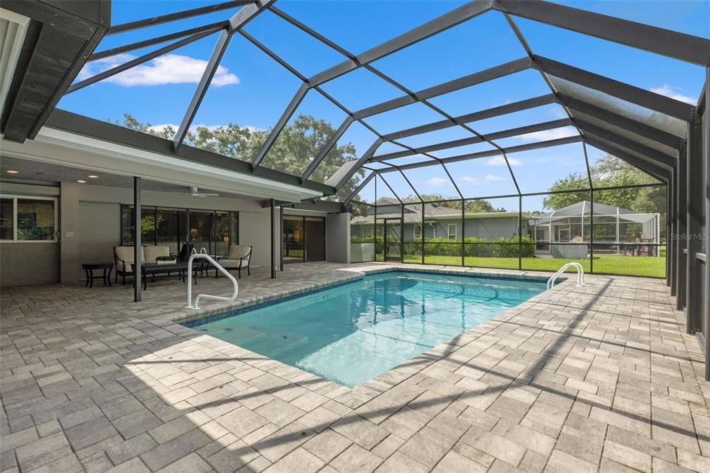 En Venta: $859,900 (4 camas, 3 baños, 2663 Pies cuadrados)