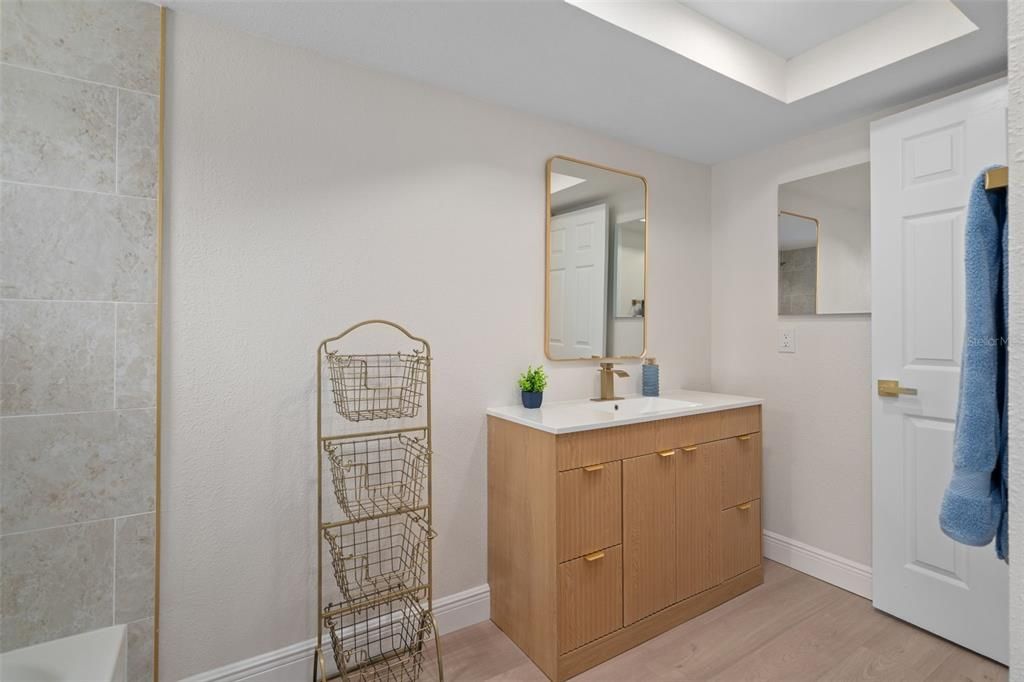 En Venta: $329,000 (2 camas, 2 baños, 1388 Pies cuadrados)