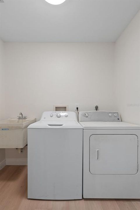 En Venta: $329,000 (2 camas, 2 baños, 1388 Pies cuadrados)