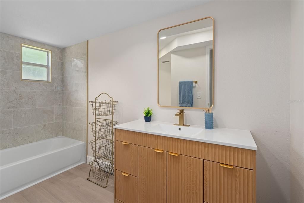En Venta: $329,000 (2 camas, 2 baños, 1388 Pies cuadrados)