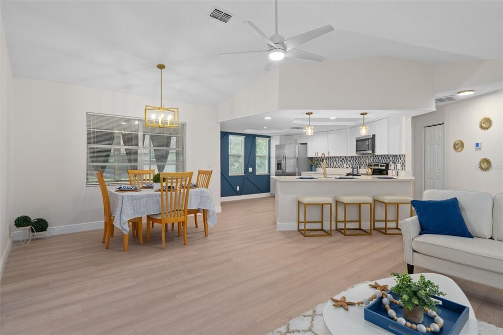 En Venta: $329,000 (2 camas, 2 baños, 1388 Pies cuadrados)