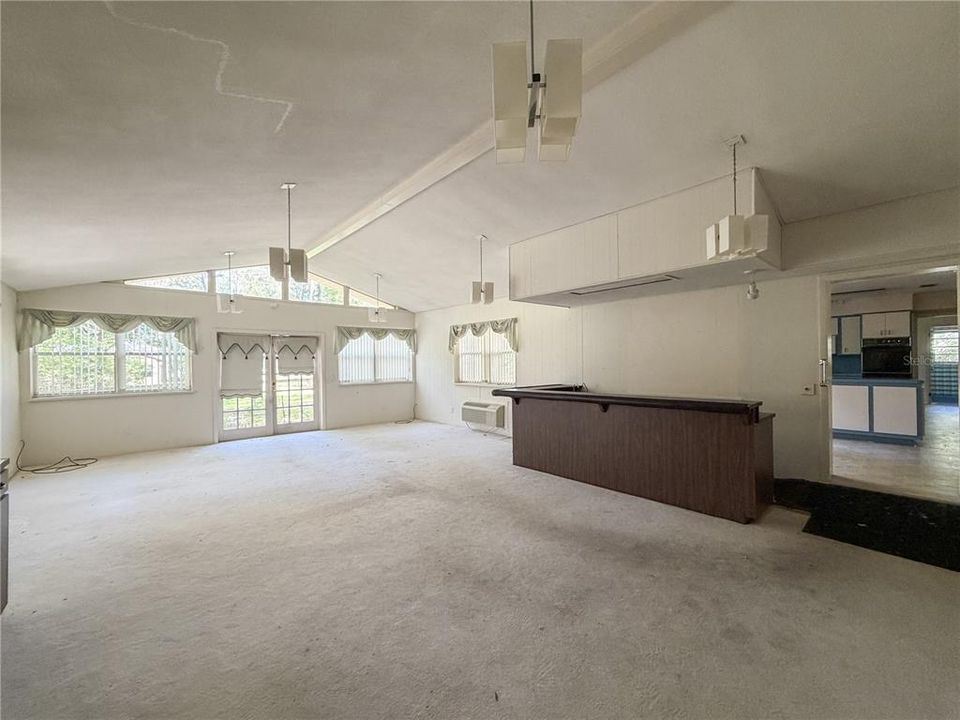 En Venta: $446,000 (4 camas, 3 baños, 3613 Pies cuadrados)