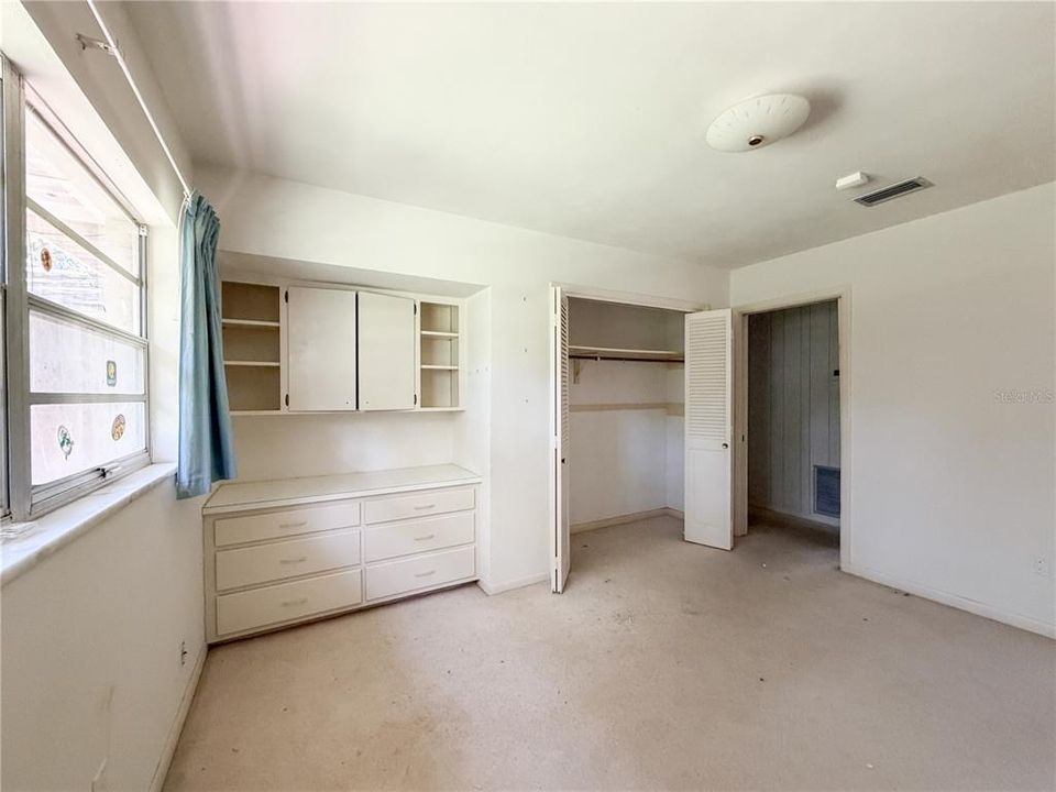 En Venta: $446,000 (4 camas, 3 baños, 3613 Pies cuadrados)