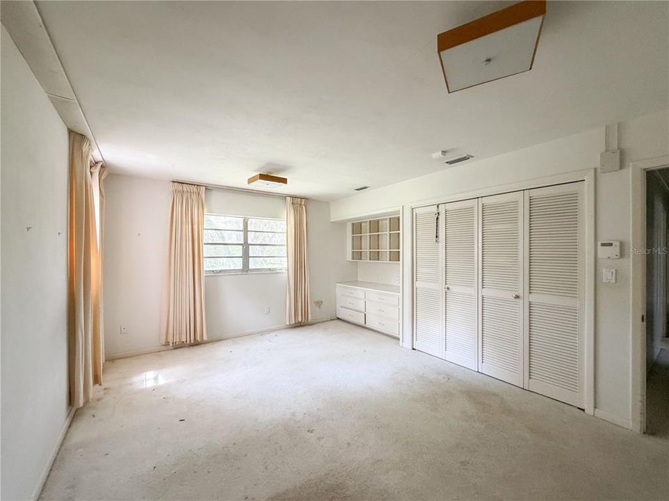 En Venta: $446,000 (4 camas, 3 baños, 3613 Pies cuadrados)