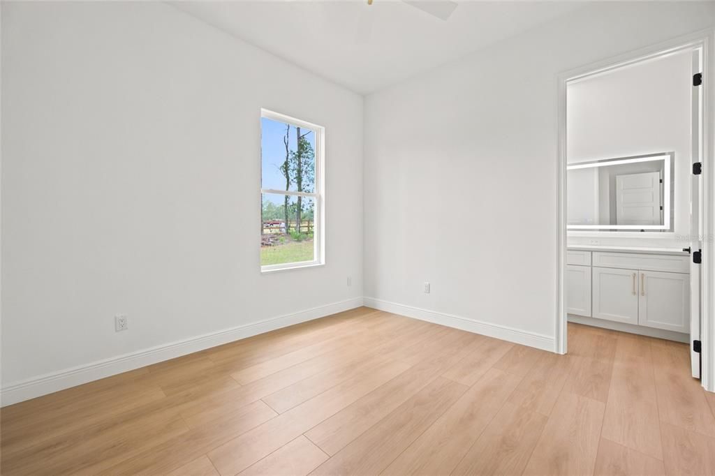 На продажу: $499,999 (4 спален, 3 ванн, 2011 Квадратных фут)