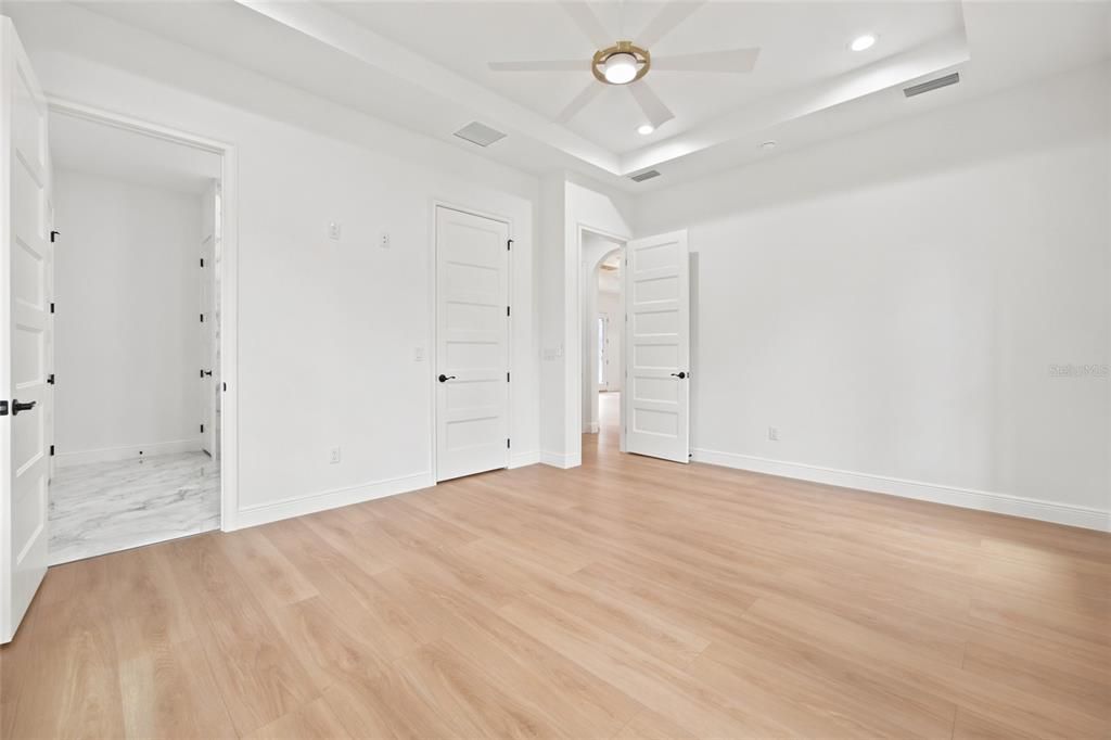 На продажу: $499,999 (4 спален, 3 ванн, 2011 Квадратных фут)