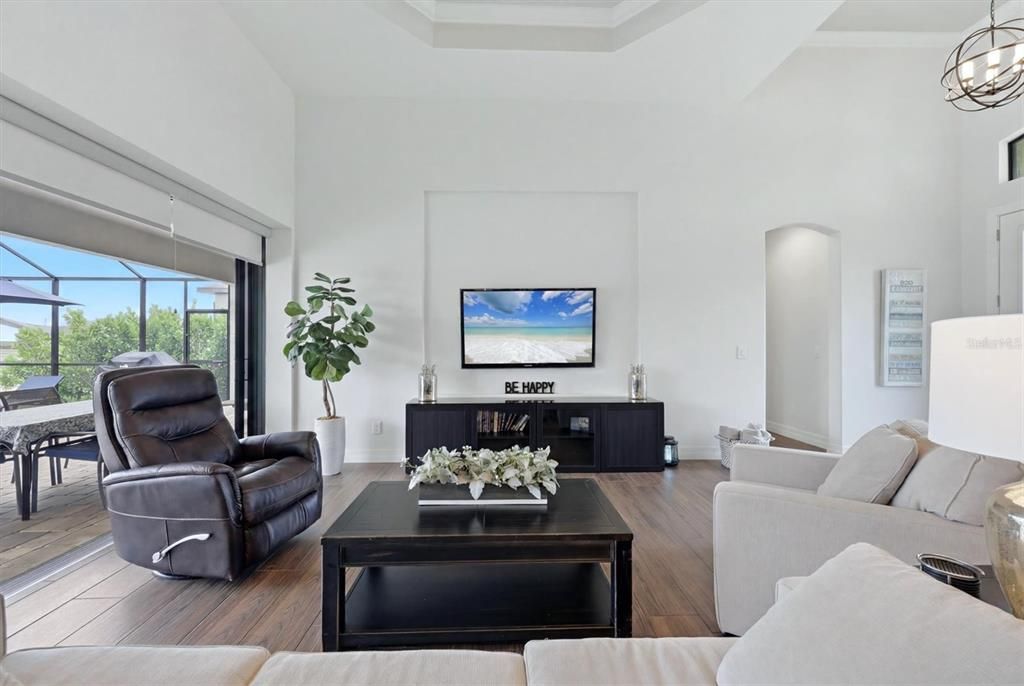 Activo con contrato: $750,000 (3 camas, 2 baños, 2098 Pies cuadrados)