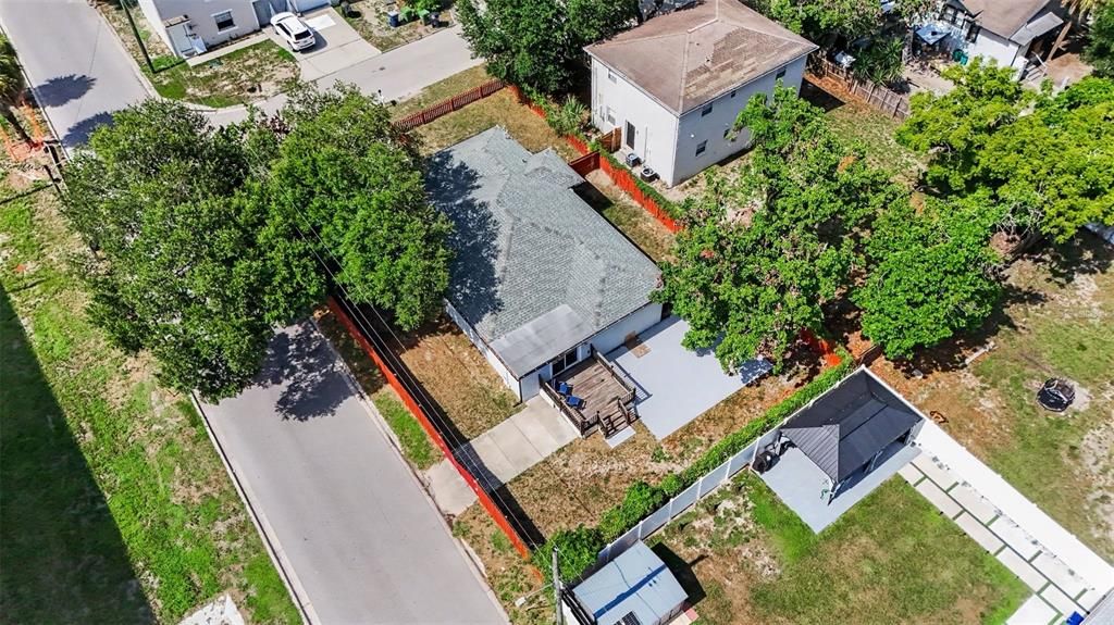For Sale: $380,000 (3 beds, 3 baths, 1558 Square Feet)