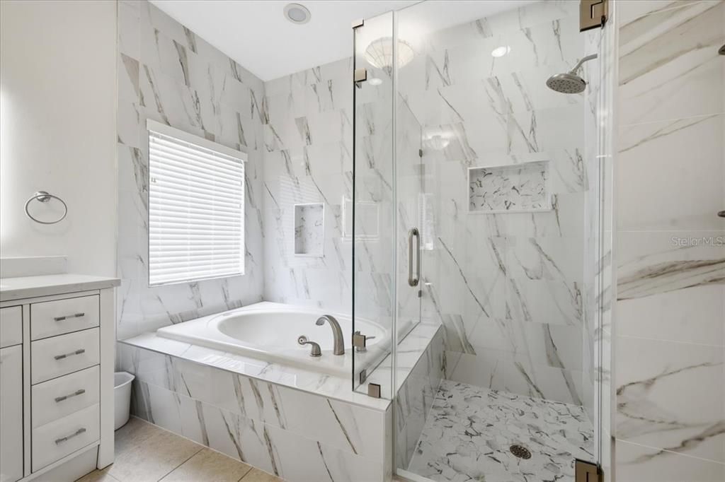 For Sale: $500,000 (3 beds, 2 baths, 1970 Square Feet)