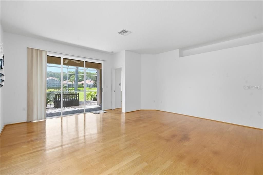 For Sale: $500,000 (3 beds, 2 baths, 1970 Square Feet)