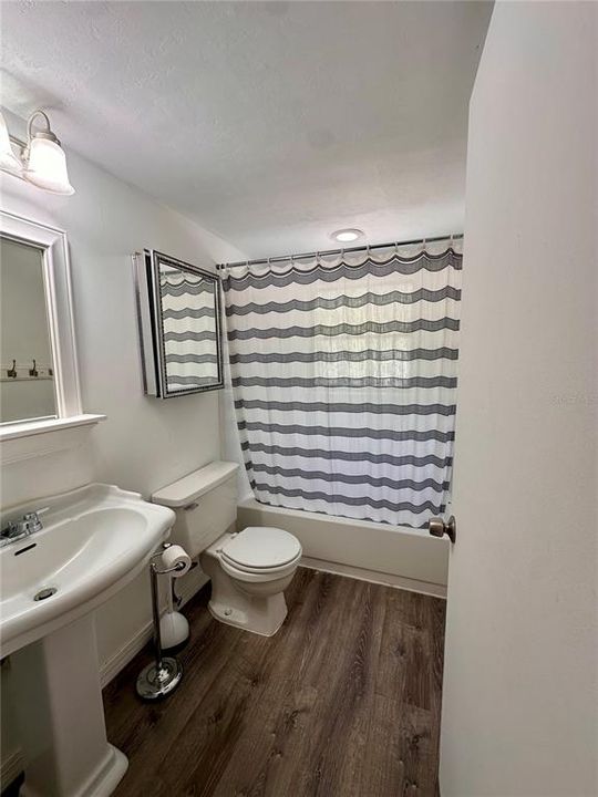 En Renta: $2,600 (4 camas, 3 baños, 1806 Pies cuadrados)