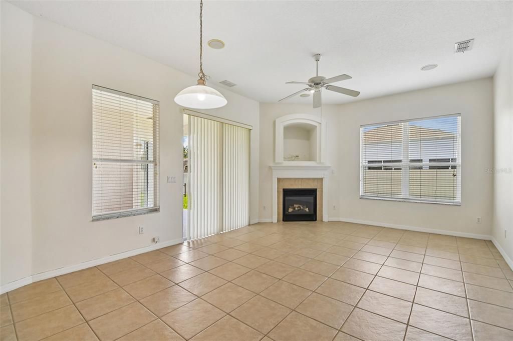 For Sale: $575,000 (4 beds, 3 baths, 2741 Square Feet)