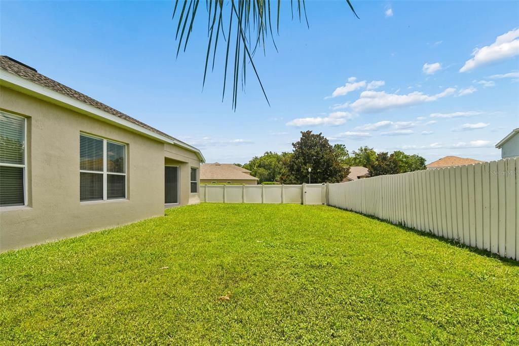 For Sale: $575,000 (4 beds, 3 baths, 2741 Square Feet)