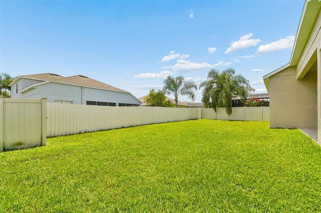 For Sale: $575,000 (4 beds, 3 baths, 2741 Square Feet)