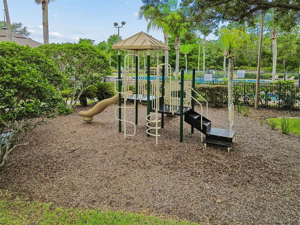 For Sale: $575,000 (4 beds, 3 baths, 2741 Square Feet)