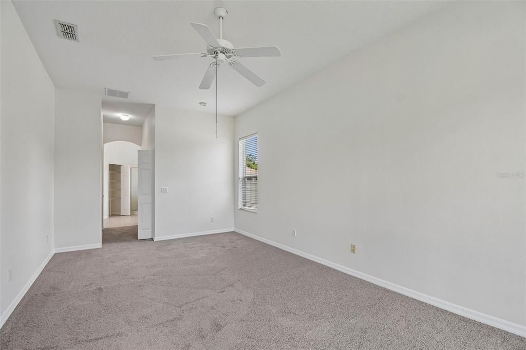 For Sale: $575,000 (4 beds, 3 baths, 2741 Square Feet)