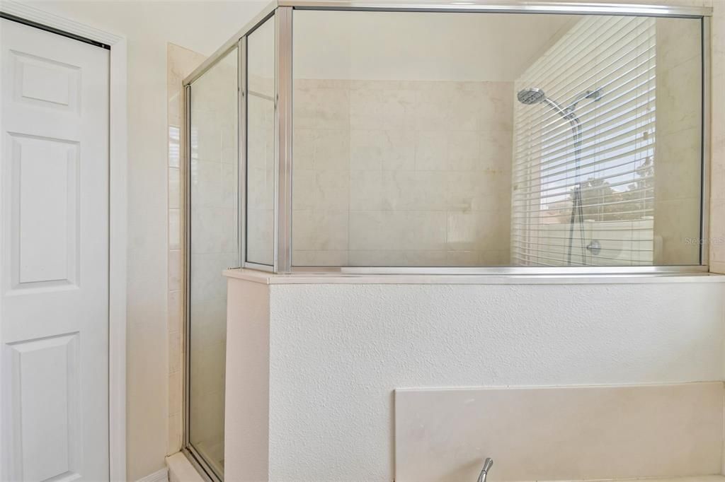 For Sale: $575,000 (4 beds, 3 baths, 2741 Square Feet)