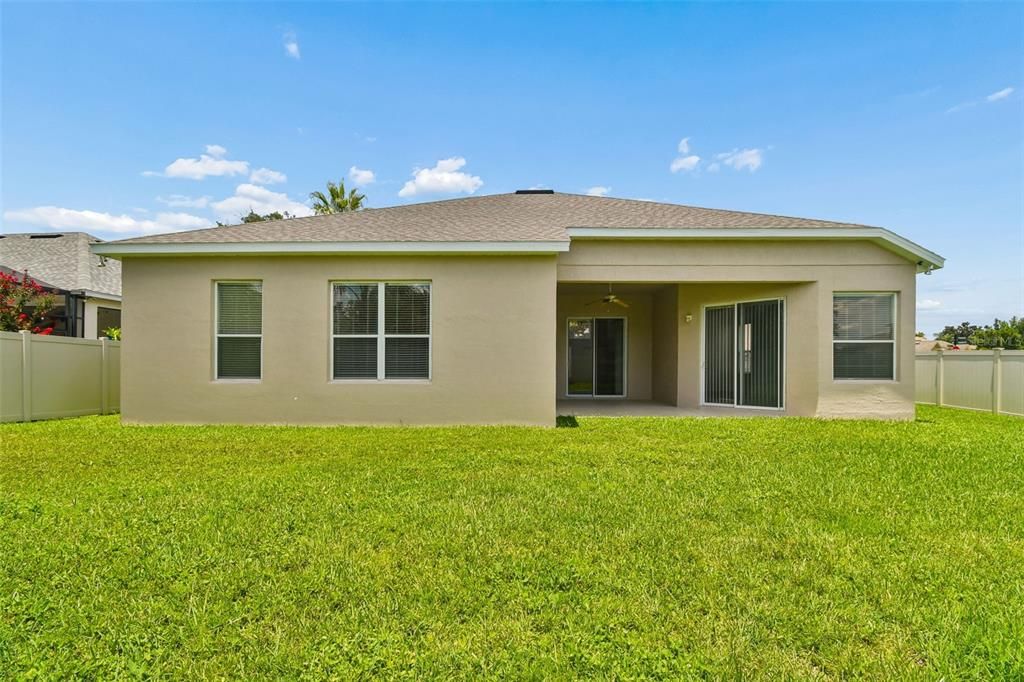 For Sale: $575,000 (4 beds, 3 baths, 2741 Square Feet)