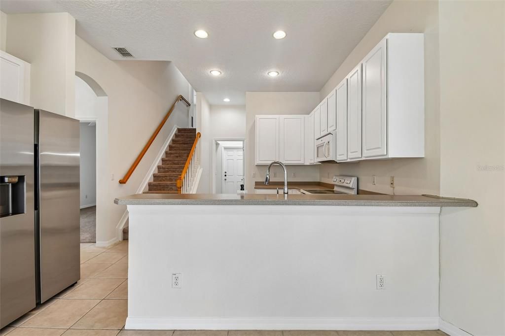 For Sale: $575,000 (4 beds, 3 baths, 2741 Square Feet)