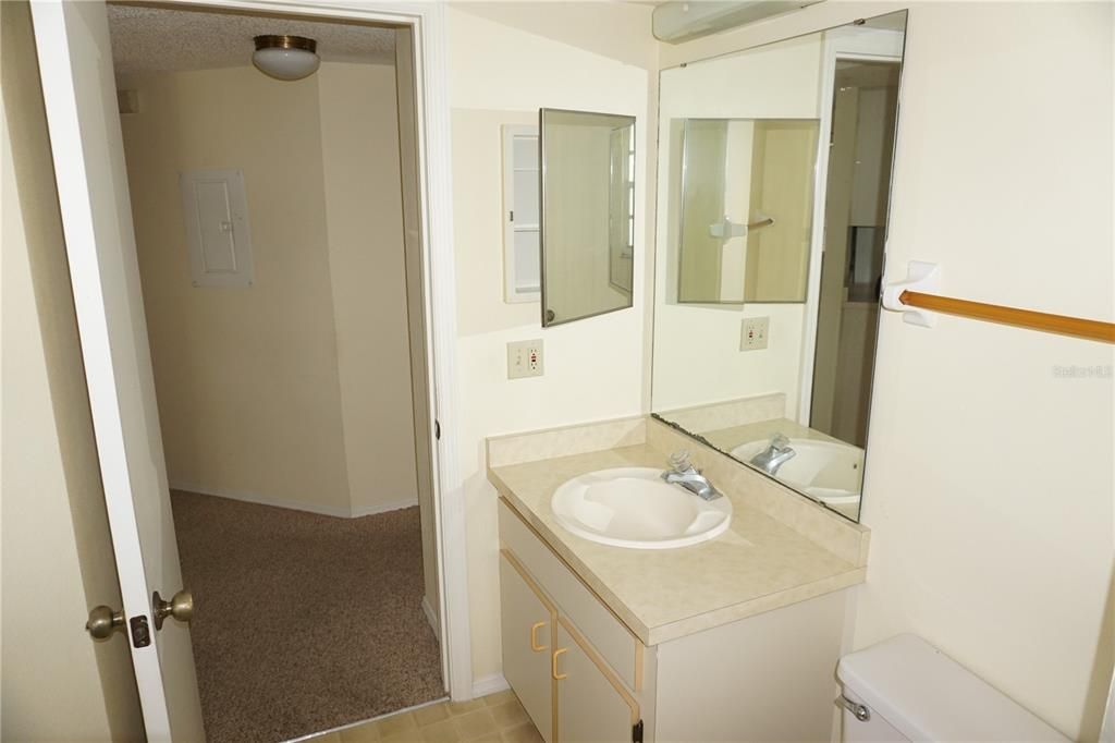 En Venta: $94,900 (2 camas, 2 baños, 840 Pies cuadrados)