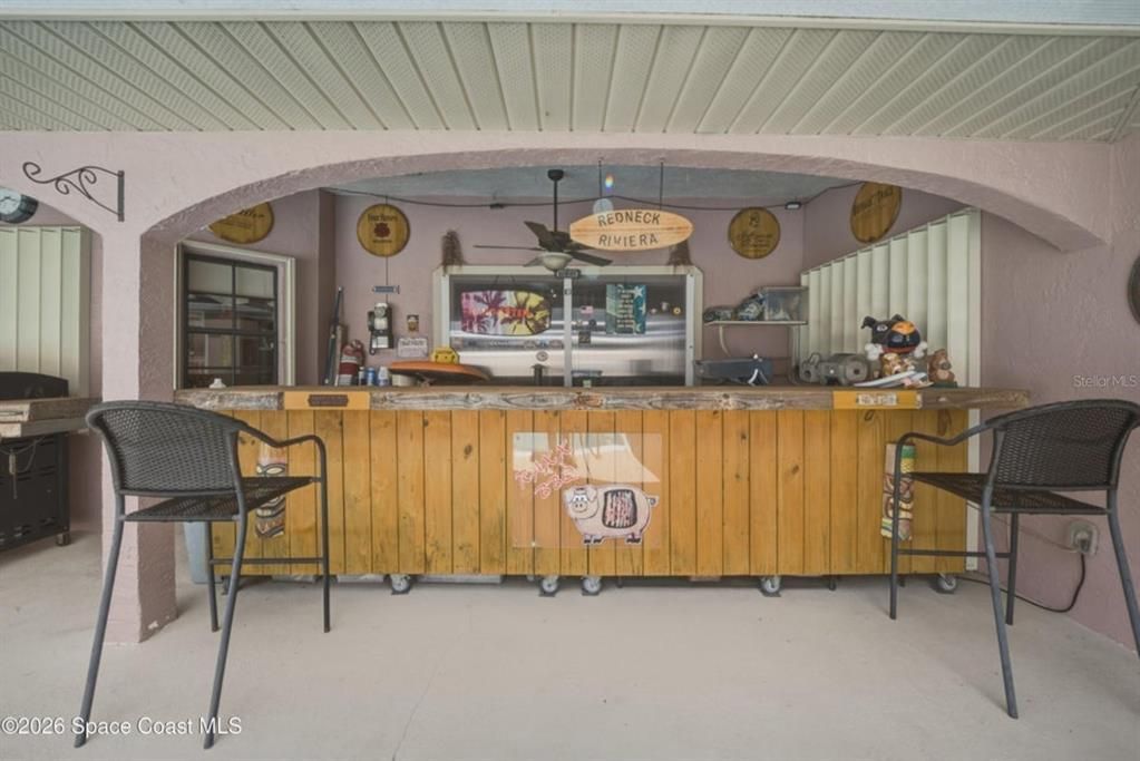 For Sale: $595,000 (3 beds, 3 baths, 2423 Square Feet)