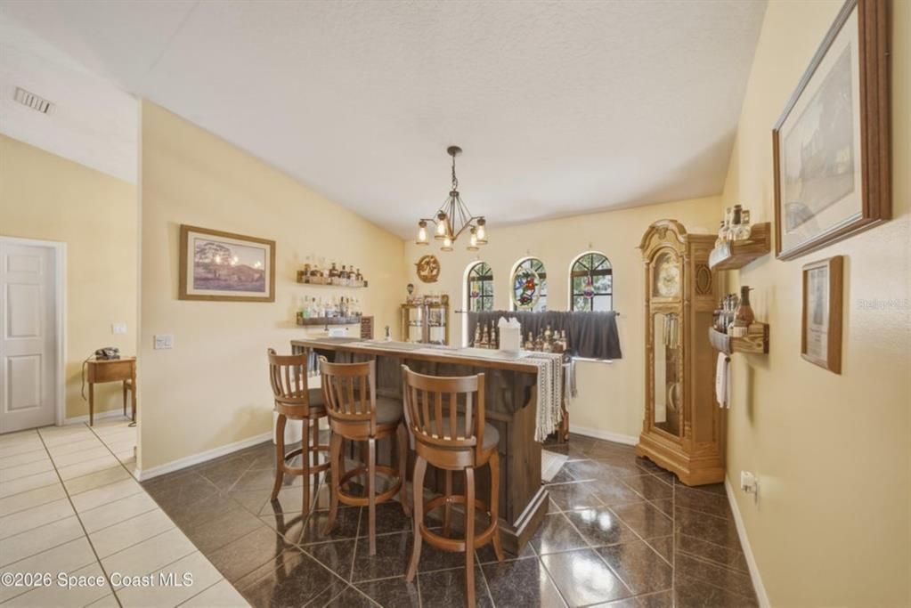 For Sale: $595,000 (3 beds, 3 baths, 2423 Square Feet)