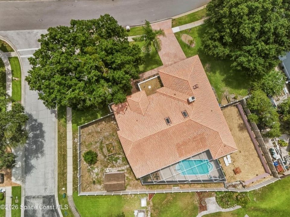 For Sale: $595,000 (3 beds, 3 baths, 2423 Square Feet)