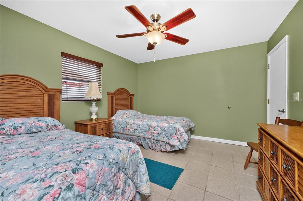 En Venta: $329,000 (3 camas, 2 baños, 1635 Pies cuadrados)