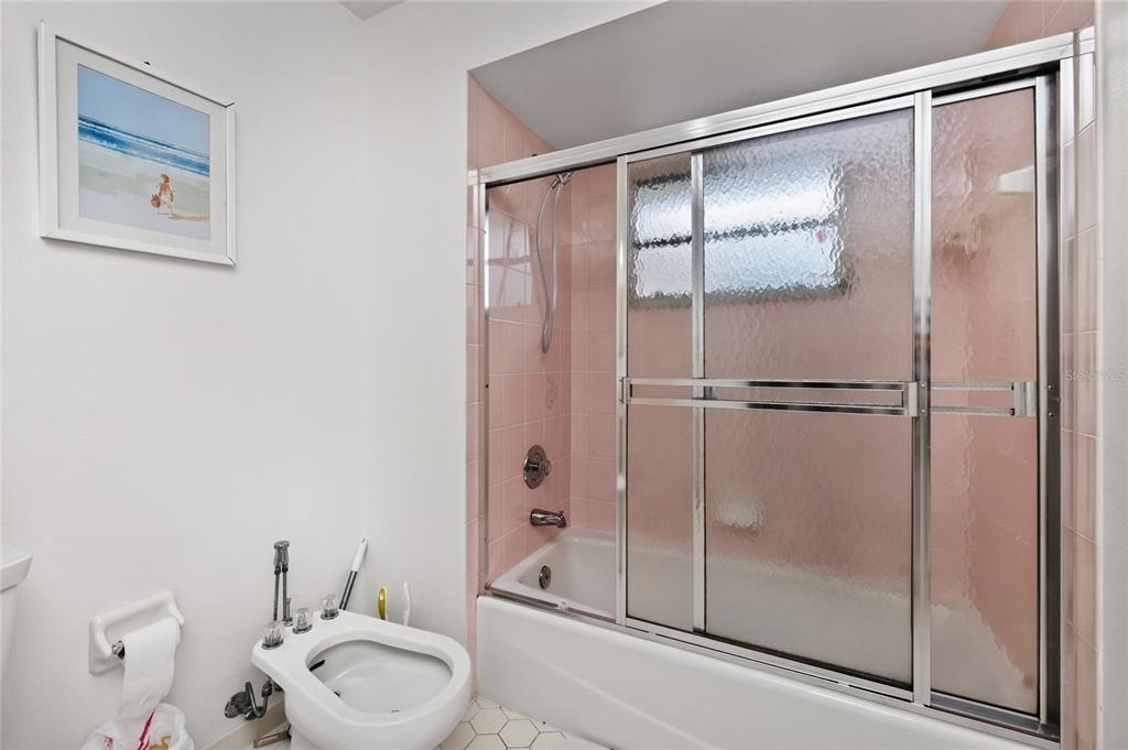 En Venta: $329,000 (3 camas, 2 baños, 1635 Pies cuadrados)